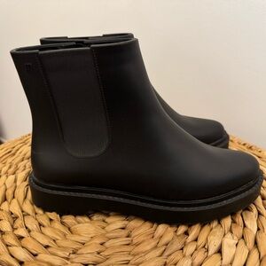 Melissa Chelsea Boots